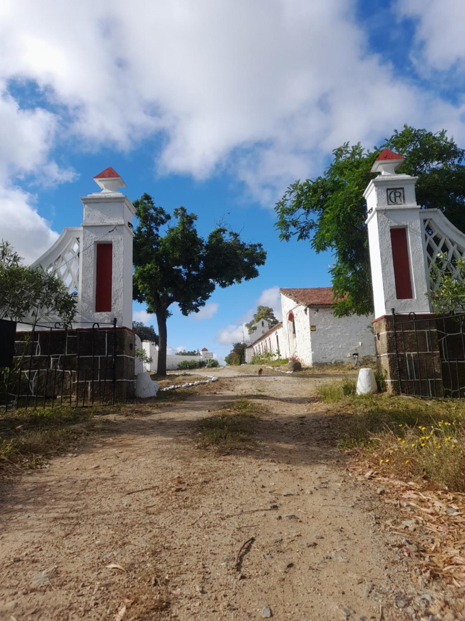 Navas del Madroño Hotel Rural El Vaqueril מראה חיצוני תמונה