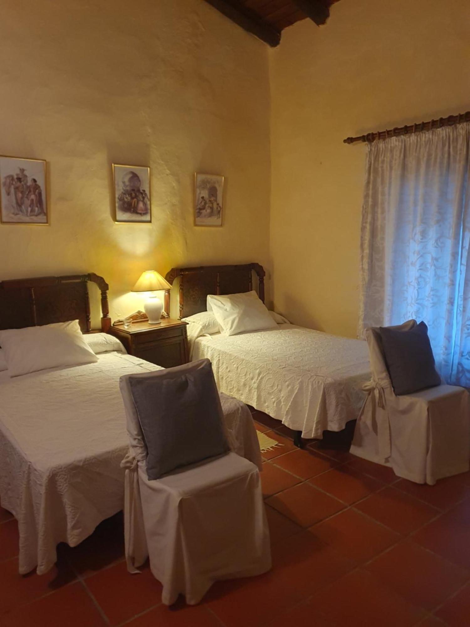 Navas del Madroño Hotel Rural El Vaqueril מראה חיצוני תמונה
