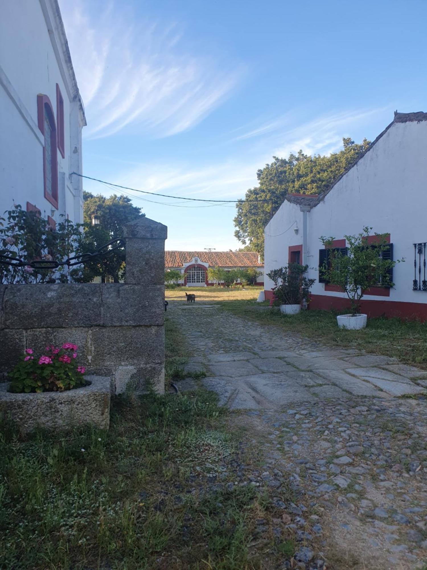 Navas del Madroño Hotel Rural El Vaqueril מראה חיצוני תמונה